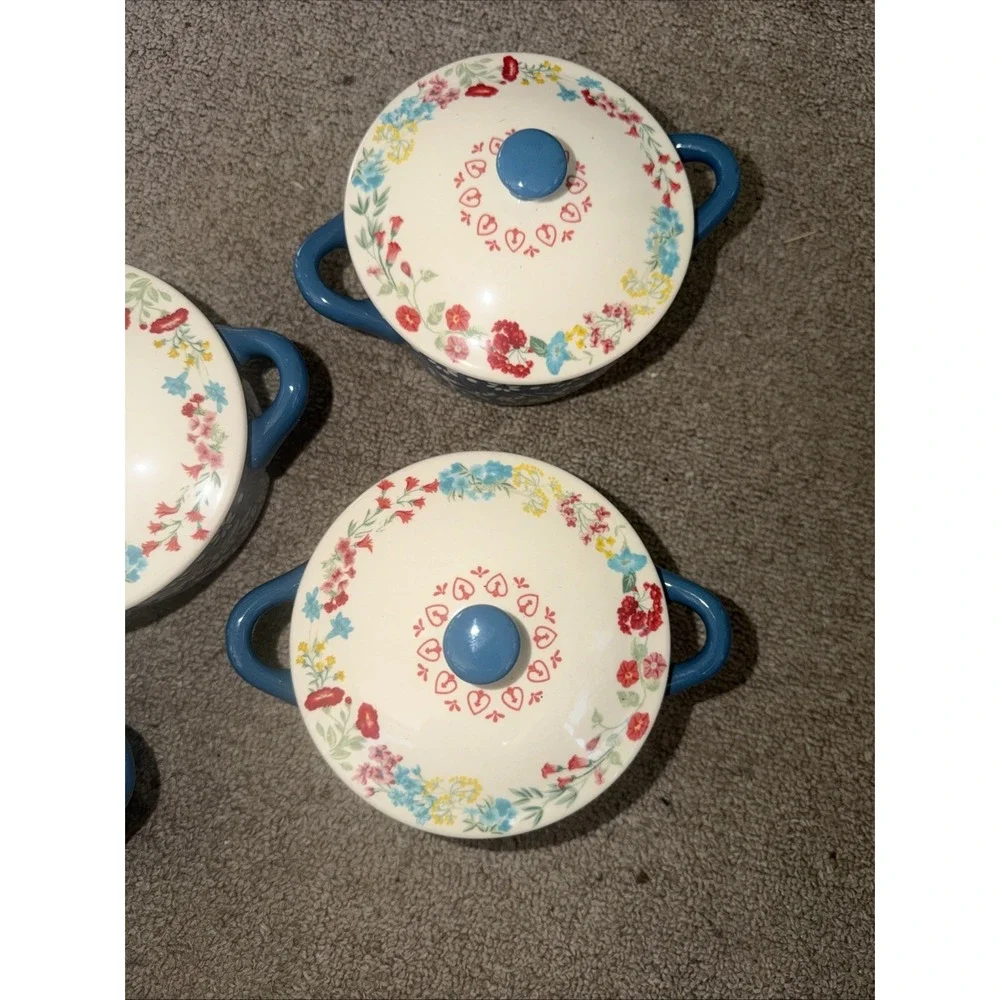 Lot‎ Of (4) Pioneer Woman Fancy Flourish Mini Cocotte with Lid 16 oz 4.5